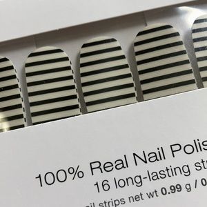 Color Street Between the Lines